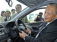 The Governor of Melaka Officially Visits Honda Malaysia's Pegoh Plant