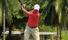 En. Azhar Abdul Wahab, Senior General Manager (SGM) of Manufacturing, Melaka Plant, in his backswing position at the tee-off ceremony to officially launch the tournament.